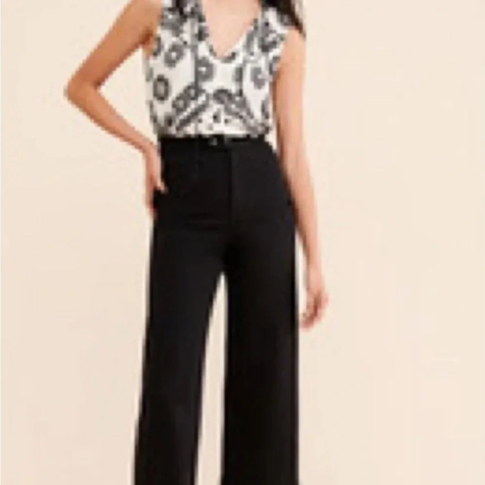 Guilana Silk Tank - Picture 2 of 6